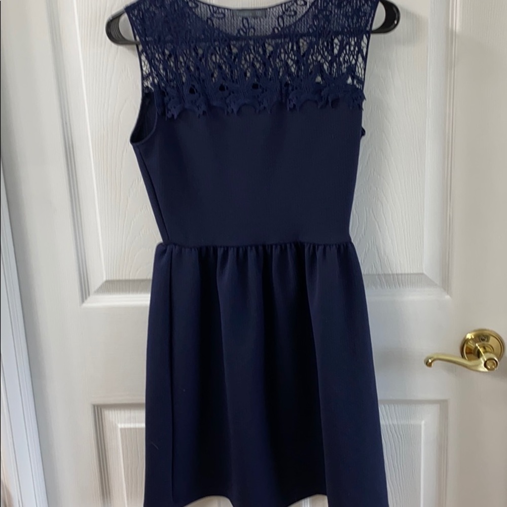 Adorable Navy Summer dress - Picture 2 of 6